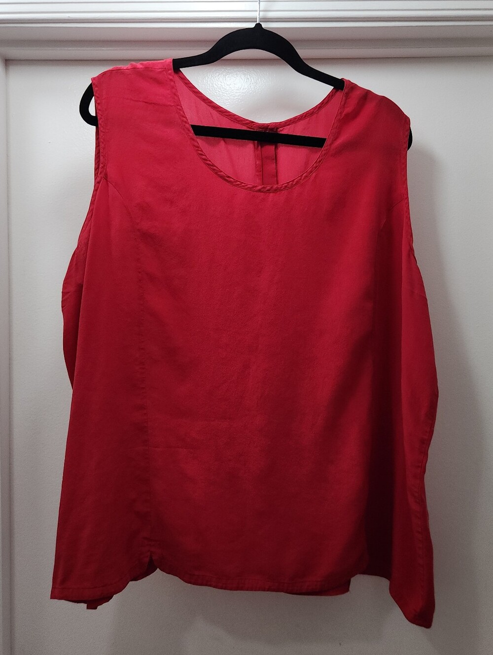 Women’s Red Sleeveless Blouse 100% Silk